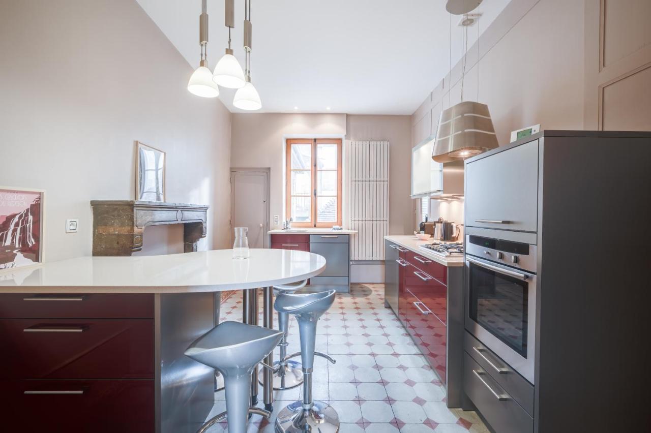 Grand Appartement 8 Personnes Terrasse Privative Hyper Centre Calme Lons-le-Saunier Exterior foto